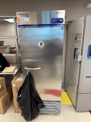 Thermo Fisher Scientific Fisherbrand Isotemp GTFBG25FSS -20°C Upright Laboratory Freezer-cover