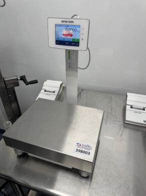 Mettler Toledo XSR10001L High-Precision Digital Industrial Scale with Label Printing-cover