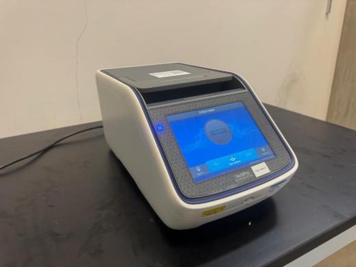 Applied Biosystems VeritiPro 384-well Thermal Cycler-cover