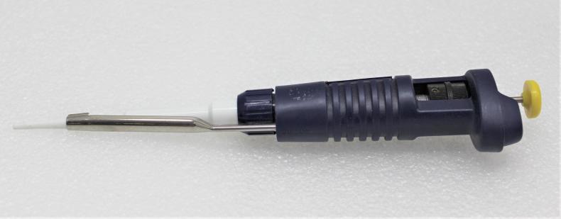VWR Single Channel Adjustable Micropipette 2-20µL with Digital Volume Display-cover