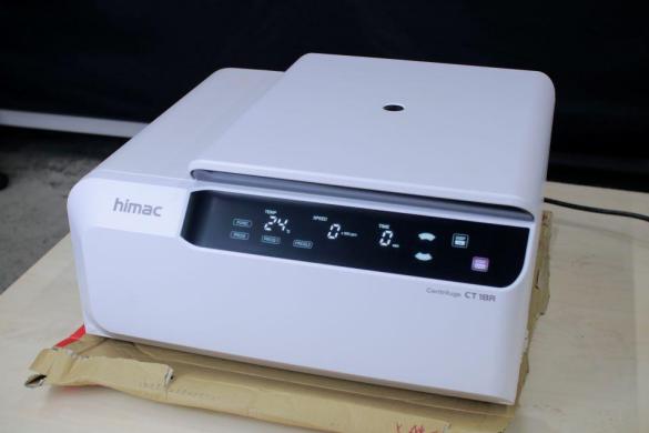 Himac CT18R Small Benchtop Refrigerated Centrifuge with Touch Panel Control-cover