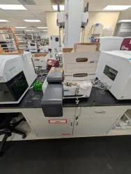 Agilent 708-DS Dissolution Apparatus System with Integrated 850-DS Automated Sampling Station, 42 of 46