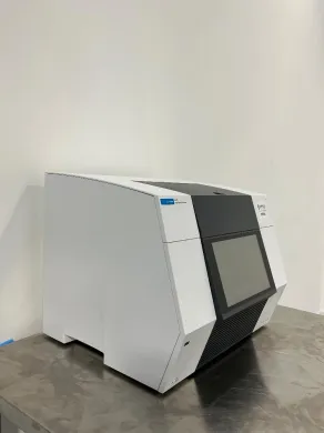 Agilent AriaDX Real-Time PCR Thermocycler with Integrated Touchscreen