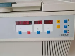 Heraeus Sepatech Biofuge 15R Refrigerated Centrifuge for Molecular Biology and Biotechnology, 7 of 12