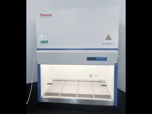 Thermo Scientific MSC Advantage 1.2 Class II Biosafety Cabinet with HEPA Filtration and UV Light