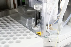 Agilent HP 1100 Series Modular High-Performance Liquid Chromatography (HPLC) System, 3 of 4