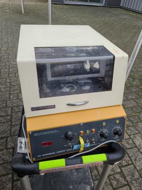 New Brunswick Scientific G-24 Environmental Incubator Shaker-cover