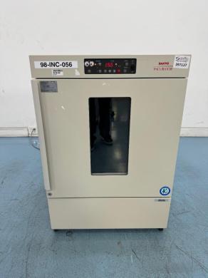 Sanyo Laboratory Incubator-cover