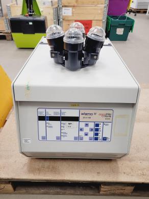 Sigma 3K15 Benchtop Centrifuge for Laboratory Use-cover