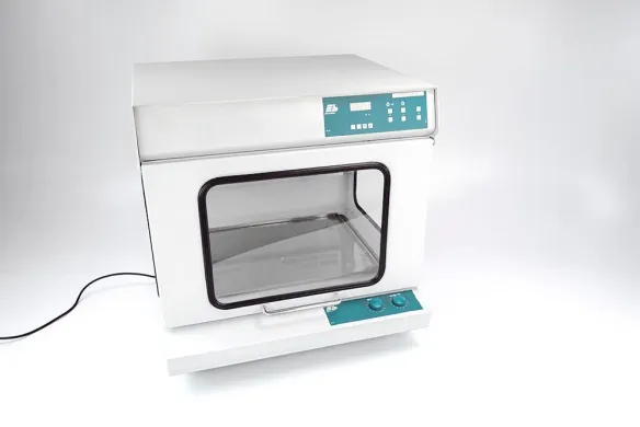 Edmund Bühler SM30 TH30 Incubated Orbital Shaker with UV Light, 50°C
