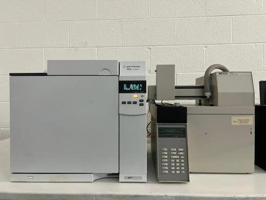 Agilent 7820A Gas Chromatograph with Headspace Sampler and Electronic Pressure Control-cover