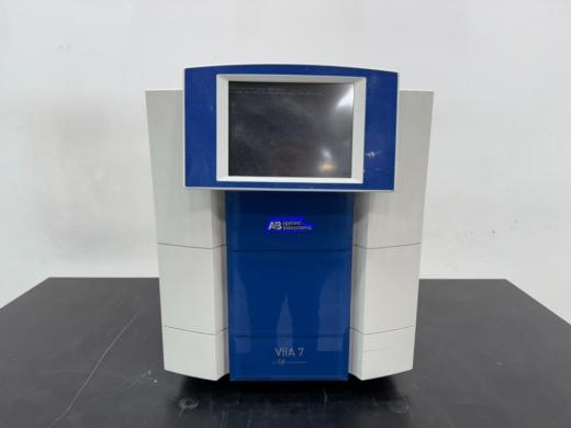 Applied Biosystems ViiA 7 Real-Time PCR System with OptiFlex Optics and 384-Well Thermal Block-cover