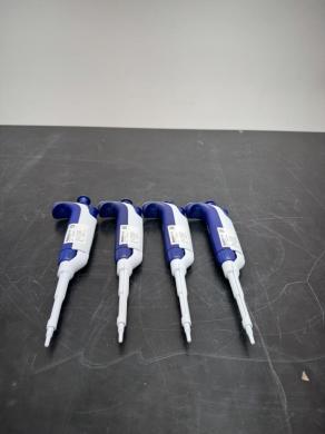 Set of Four Single Channel Manual Micropipettes with 0.1–20 µL Volume Range-cover