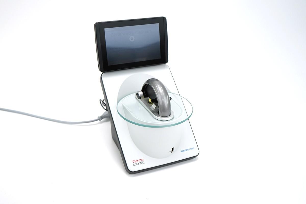 Thermo NanoDrop One C Microvolume UV-Vis Spectrophotometer, 190–850 nm, with Software