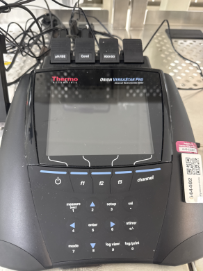 Thermo Scientific Orion VersaStar Pro Benchtop pH and Conductivity Meter-cover