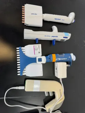 Assorted Set of 6 Manual and Electronic Laboratory Pipettes with Charging Accessories