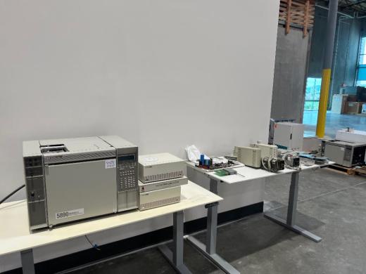 HP 5890 Series II Gas Chromatograph for Analytical Separation-cover