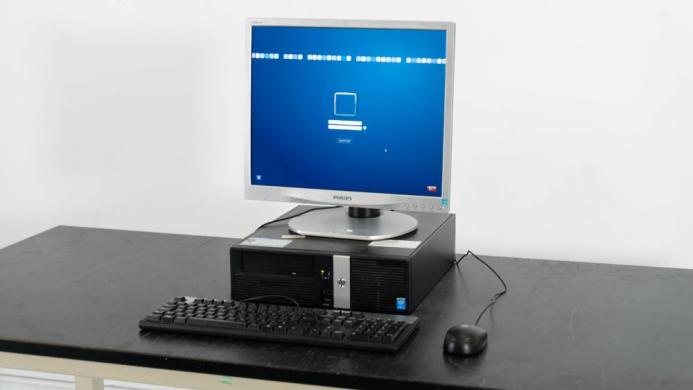 Roche Desktop CPU with Light Cycler Software for Molecular Diagnostic PCR Systems-cover