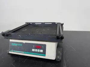 Innova 2100 Platform Shaker, 2 of 4