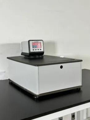 VWR Digital Laboratory Waterbath for Precise Temperature Control, VWR General laboratory equipment