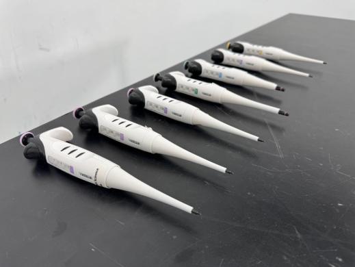 Integra Single Channel Pipettes – Set of 7 Laboratory Pipettes-cover