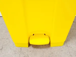 Lot of 8 Yellow Pedal-Operated 45L Laboratory Waste Bins, 7 of 9