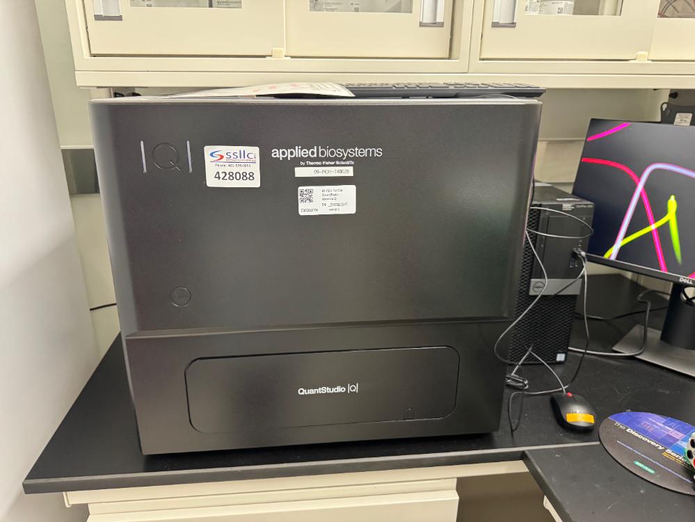 Applied Biosystems QuantStudio Absolute Q Digital PCR System for Absolute Nucleic Acid Quantification