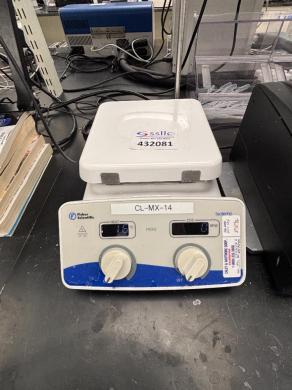 Fisherbrand SP88857200 Benchtop Hotplate Stirrer with Digital Controls-cover