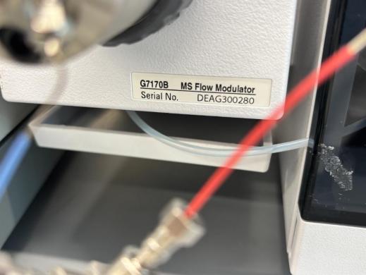 Agilent G7110B 1260 Infinity II High-Performance Liquid Chromatography System-cover