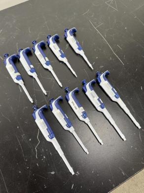 Rainin Pipet-Lite XLS Single-Channel Manual Pipettes Set of 10-cover