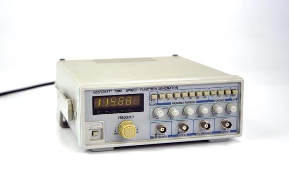 Voltcraft 7202 Sweep and Function Generator-cover
