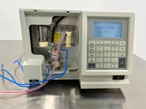 Waters Alliance Refractive Index Detector 2414 for HPLC Systems, 3 of 4
