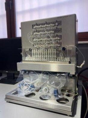 K&A H 16 Automated DNA/RNA/LNA Synthesizer with 16-Column Capacity-cover