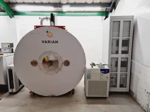 Varian 7T210 AS Preclinical High-Field MRI System for Small Animal Imaging, 2 of 78