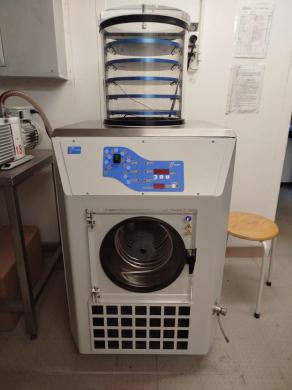CRYOTEC Cosmos 20k Multi-Shelf Laboratory Freeze Dryer with Vacuum Pump-cover