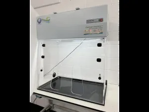 Bigneat Chemcap Clearview Ductless Benchtop Fume Cabinet with LED Lighting and Low Airflow Alarm, 2 of 7
