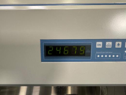 Thermo Scientific 1300 Series A2 6-Foot Class II Biosafety Cabinet-cover