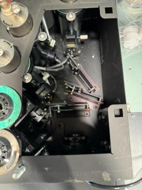 BD FACSCalibur Benchtop Flow Cytometer for Cell Analysis and Sorting-cover