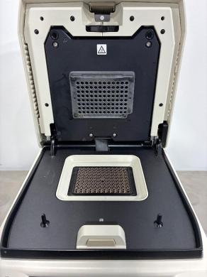 Bio-Rad C1000 Touch Thermal Cycler with CFX96 Real-Time PCR Optics Module-cover