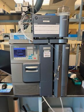 Waters Alliance e2695 HPLC System with 2489 UV/Visible Detector Module-cover