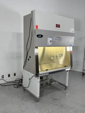 Nuaire Labgard ES Class II A2 4' Biosafety Cabinet