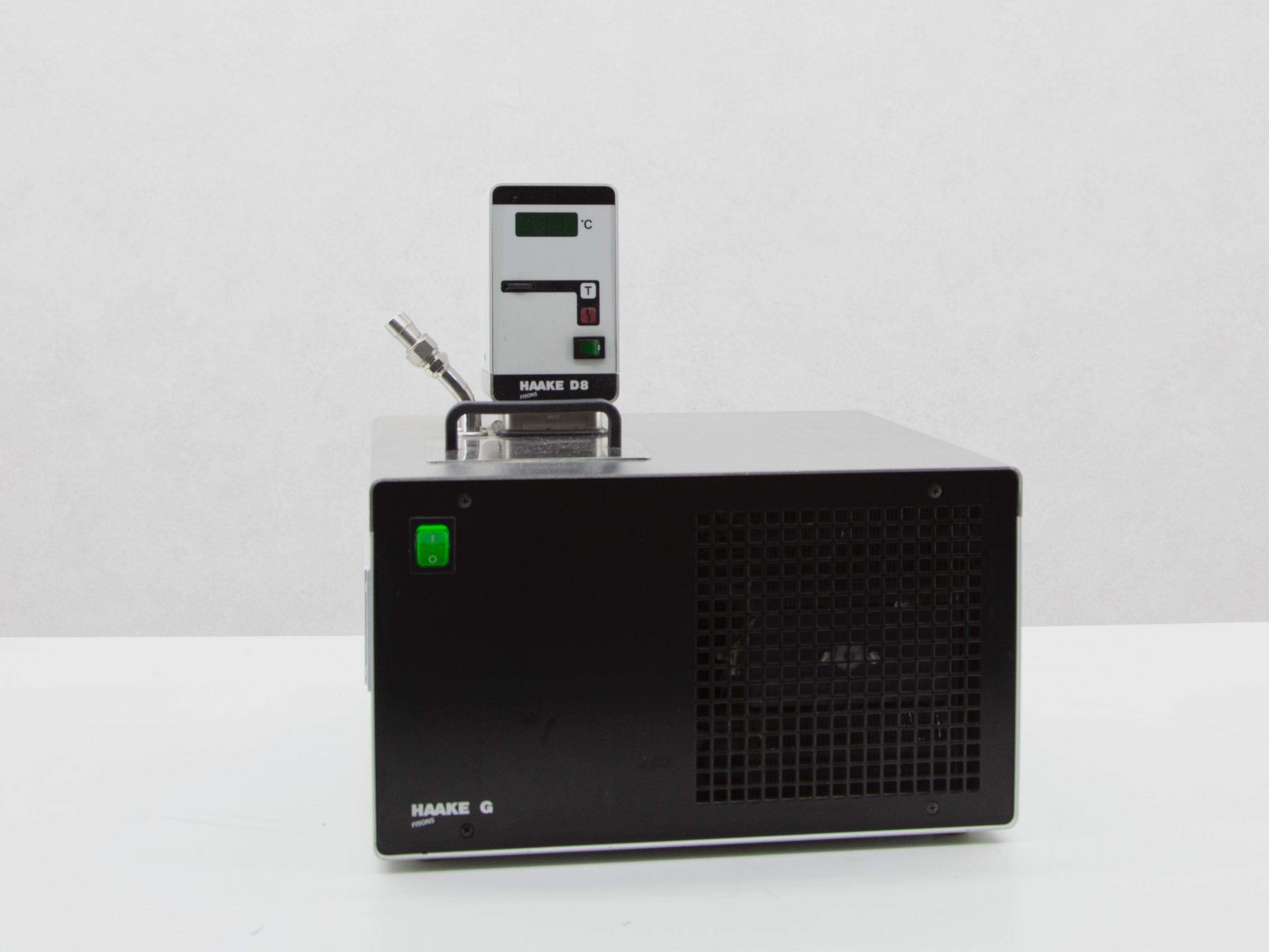 Haake G Refrigerated Water Bath with D8 Thermostat for Precise Temperature Control