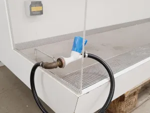 Microflow Laminar Flow Workstation Model VLF 20136, 15 of 18