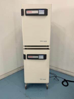 Thermo HERAcell Vios 160i Double Stack CO2 Incubator-cover