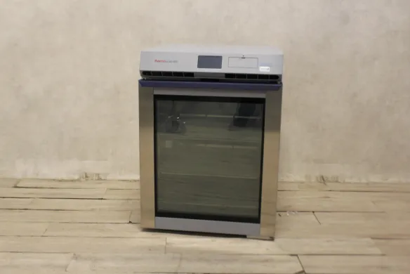 Thermo Scientific TSX505GV Laboratory Refrigerator with Precise Temperature Control