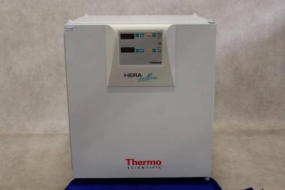 Thermo Scientific HERAcell 240 CO2 Incubator-cover