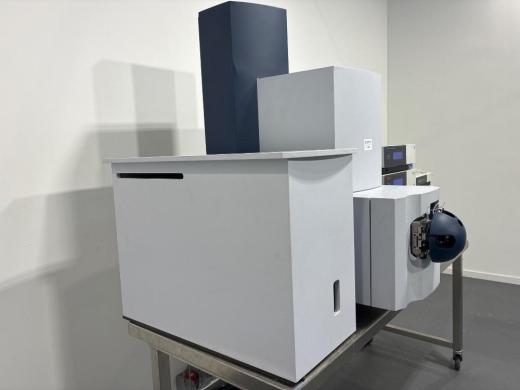 Bruker micrOTOF-Q II High-Resolution Quadrupole Time-of-Flight Mass Spectrometer with Dionex HPLC Modules-cover