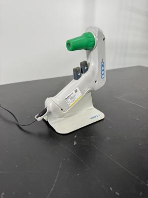 Heathrow Scientific RF3000 Electronic Pipette Controller with Charging Stand-cover