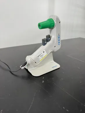 Heathrow Scientific RF3000 Electronic Pipette Controller with Charging Stand