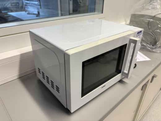 Domo DO2329 Laboratory Microwave Oven with 700W Output and Manual Controls-cover